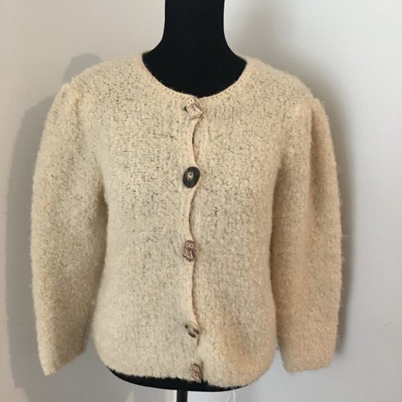 MOON GRAY Vintage Off White Boucle Knit Sweater Cardigan Wood Buttons Medium 4 - Picture 2 of 9